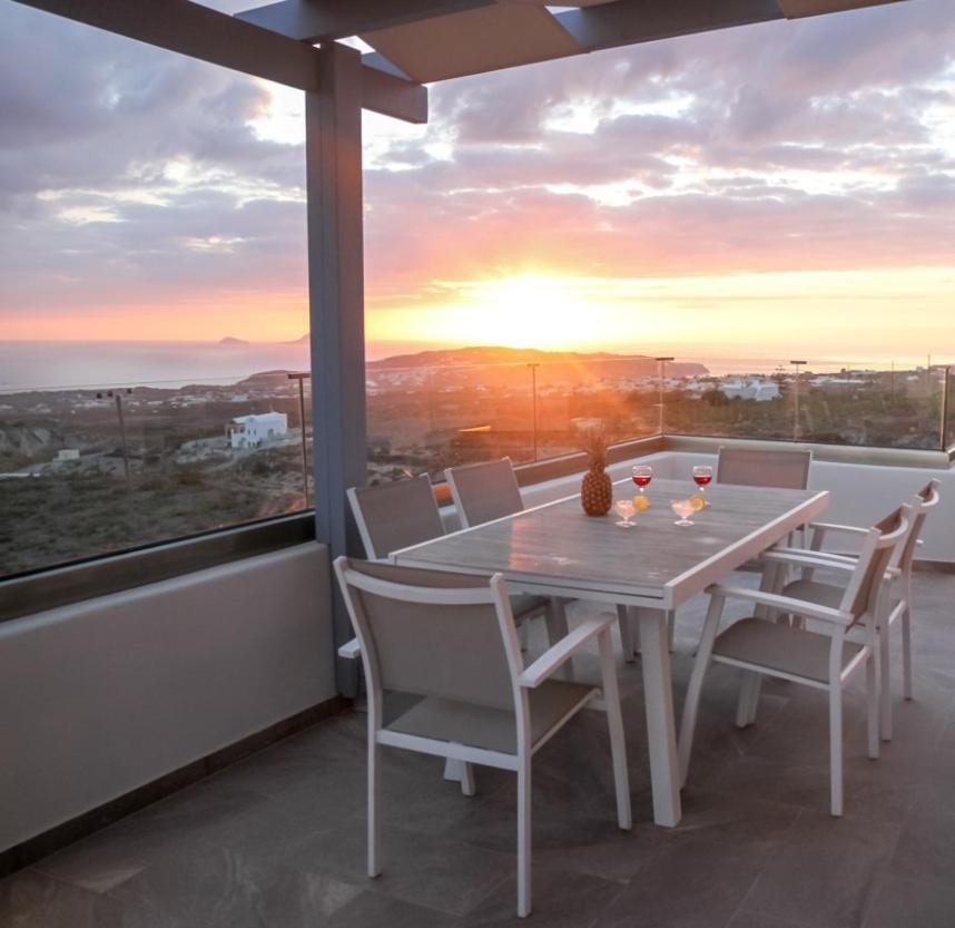 Luxe Maroussi Villas Pýrgos Eksteriør bilde